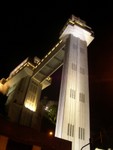 Beeindruckend auch von unten: Der Elevador Lacerda.